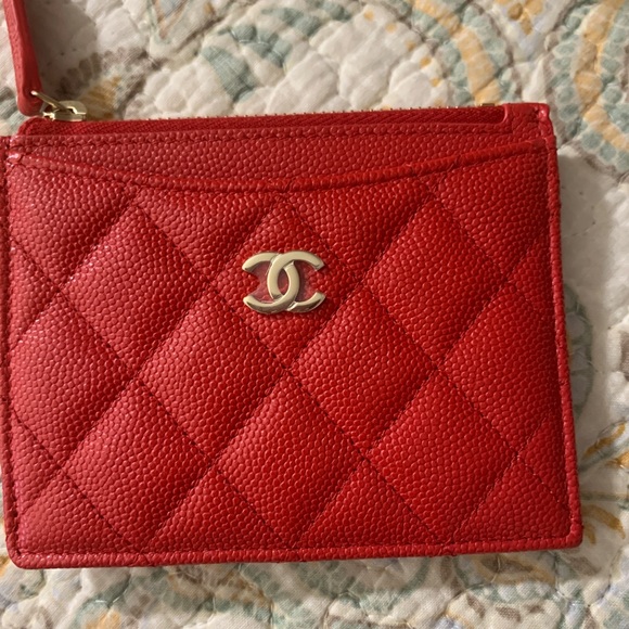 Chanel limited edition red card holder gold hardware - Picture 3 of 7